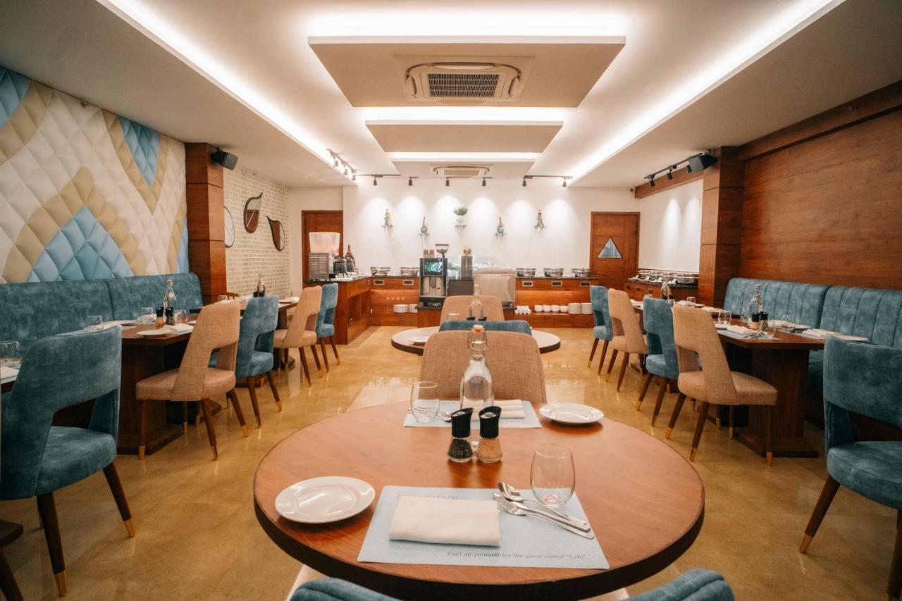 Playotel Premier Vijay Nagar Indaur Kültér fotó